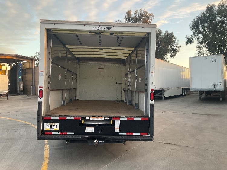 2022 Gmc Savana 3500 Cutaway photo 8