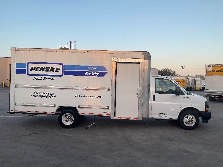 2022 Gmc Savana 3500 Cutaway photo 13
