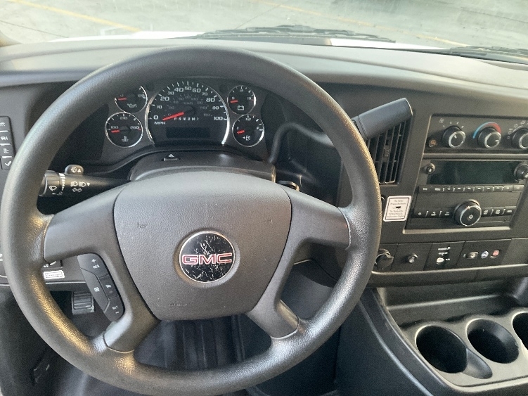 2022 Gmc Savana 3500 Cutaway photo 16