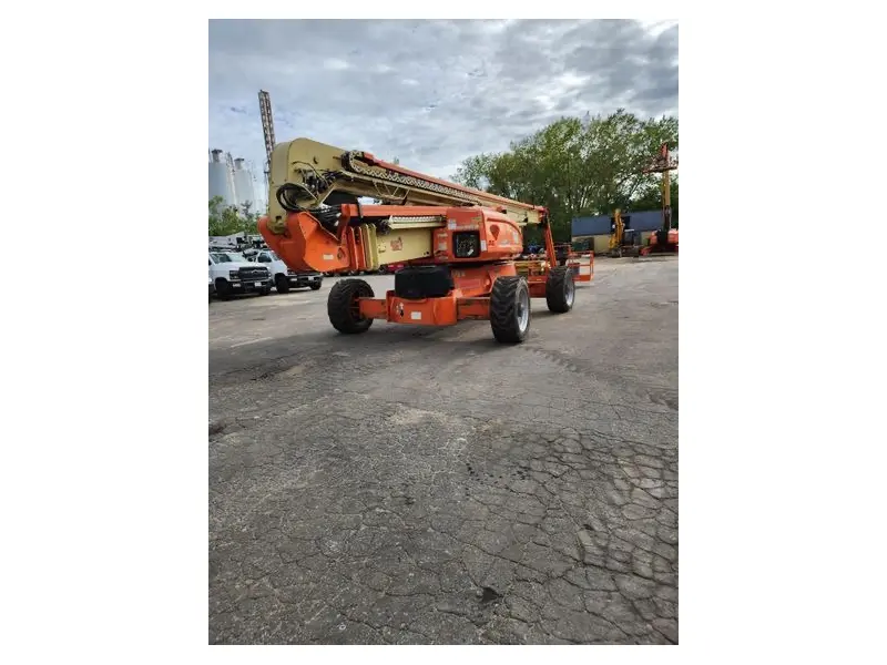 2011 JLG 1250AJP
