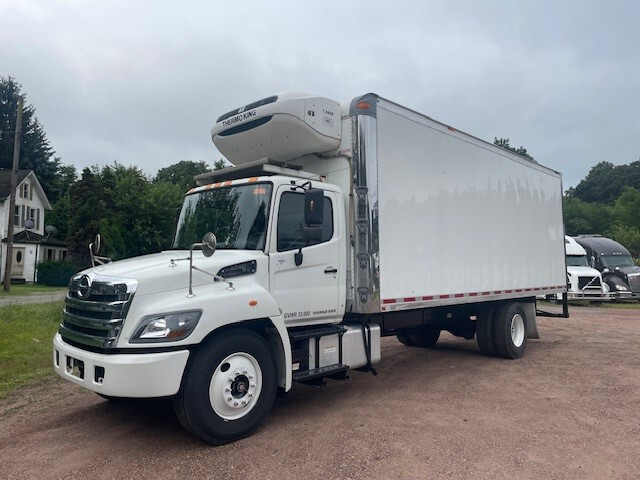 ダイキャストプロモーション　International 9100 DayCab INTERNATIONAL 9100 DayCab TOWNE AIR FREIGHT 53' South Bend 1