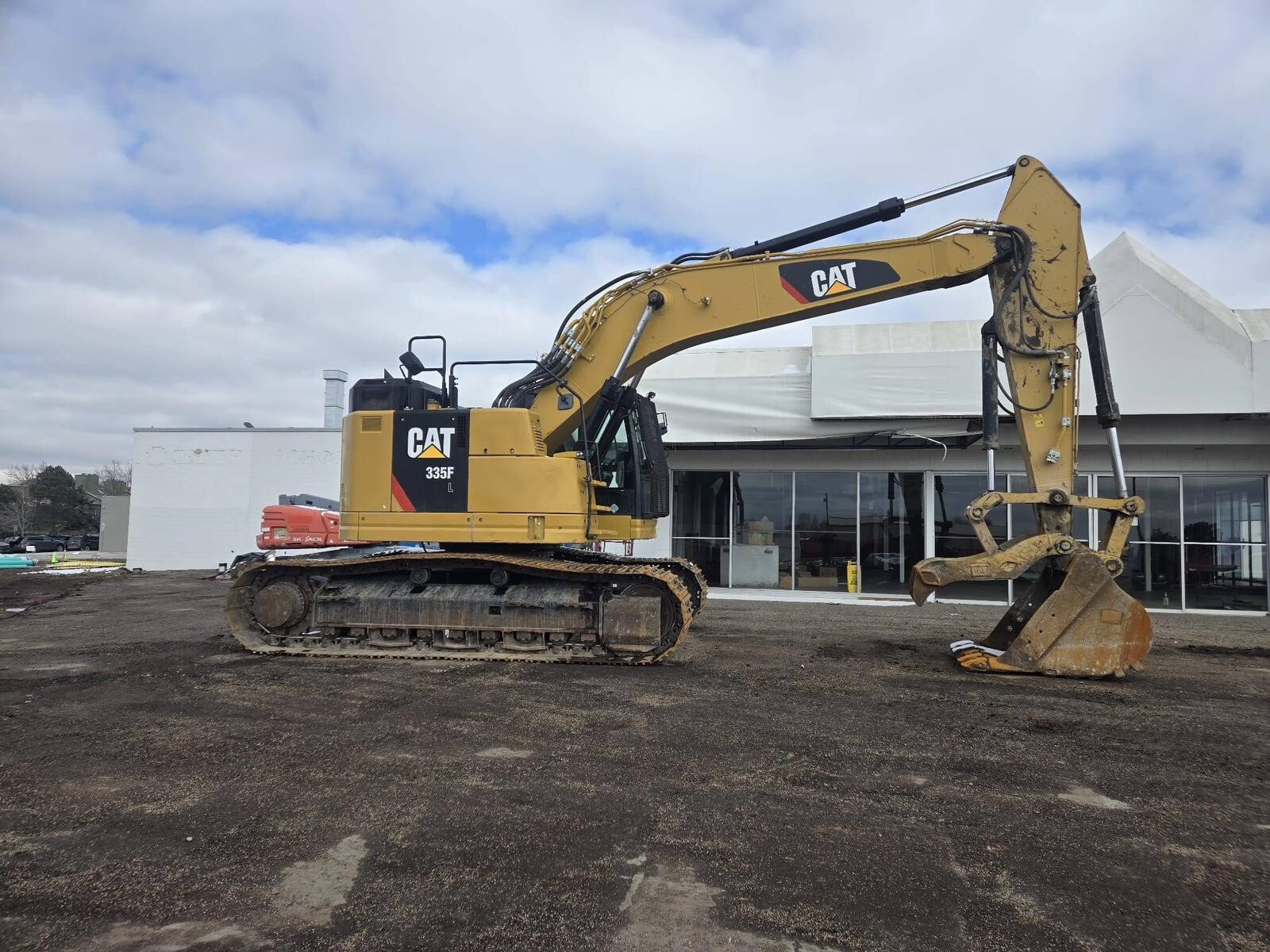 2019 CATERPILLAR 335FL in Denver, CO