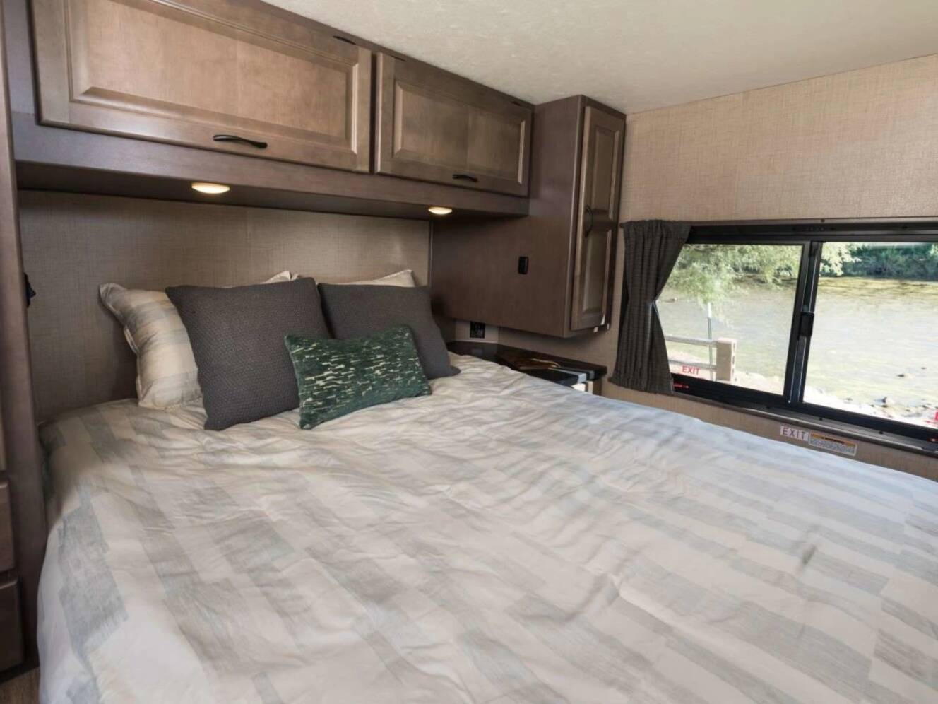 A photo of this 2020 Winnebago MINNIE WINNIE 28