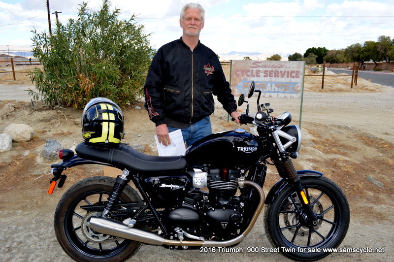 2016 Triumph STREET TWIN 900 in Rancho Mirage, CA