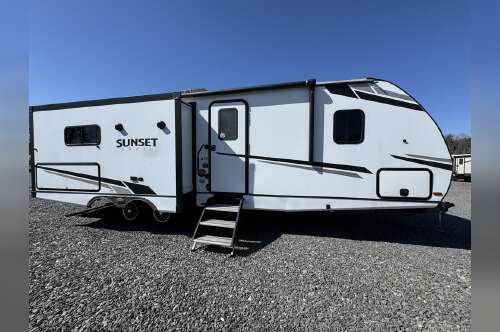 2022 Crossroads SUNSET TRAIL SUPER LITE SS285CK in dobson NC