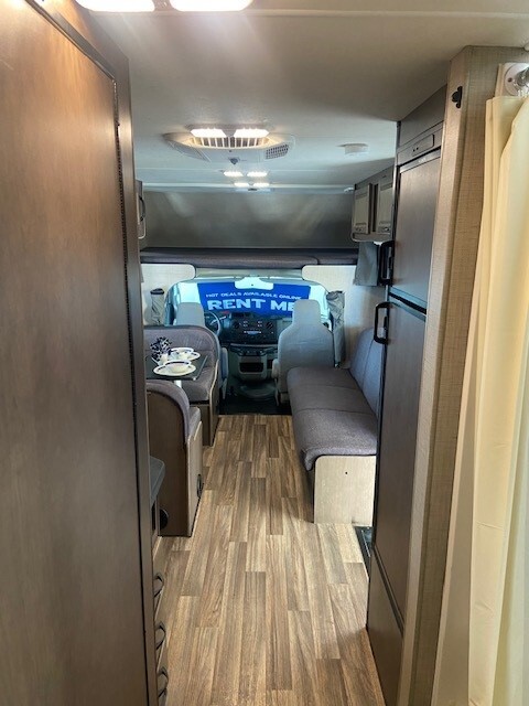 2021 Winnebago 328QR in long beach CA