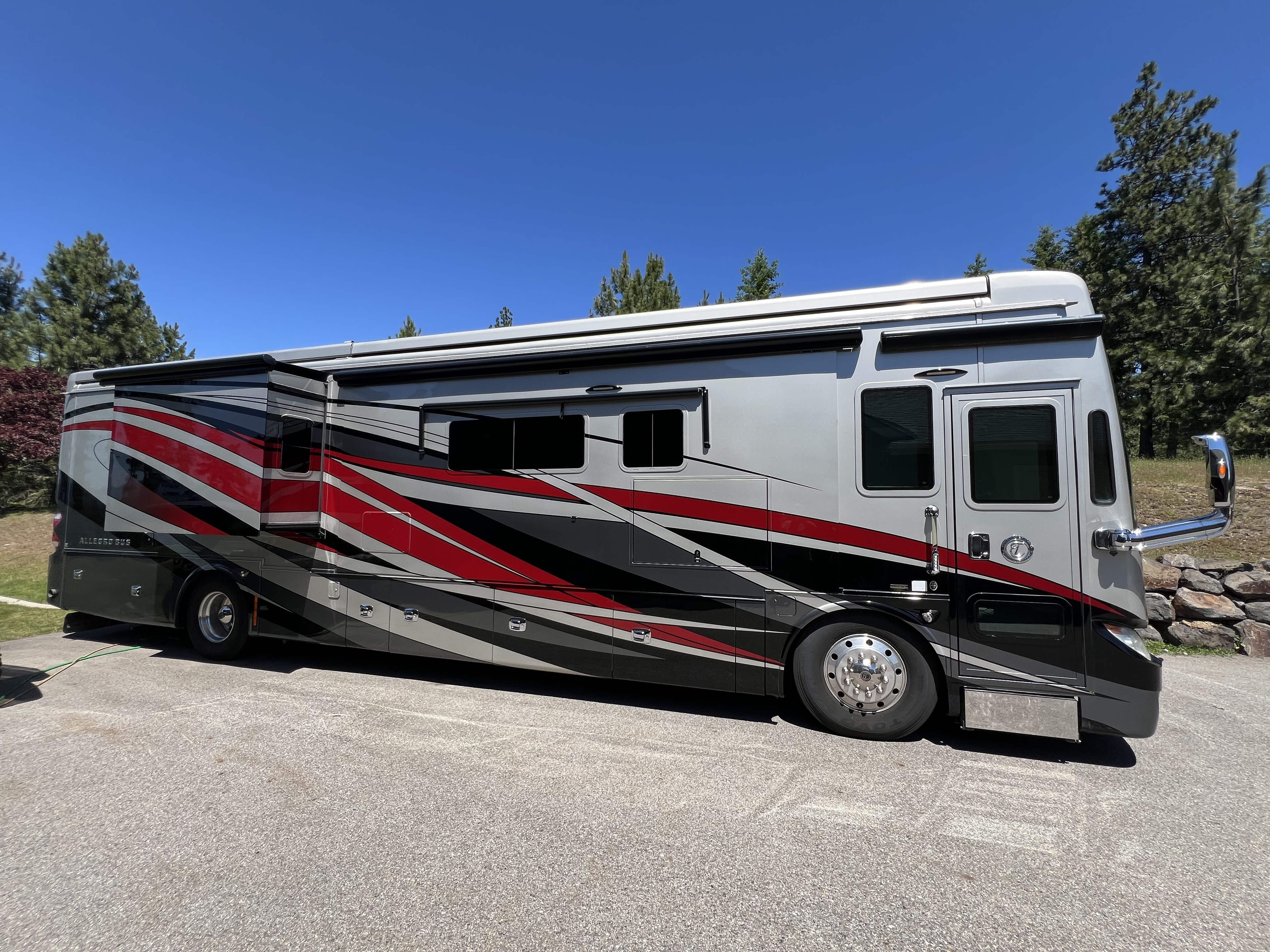 2017 Tiffin Motorhomes ALLEGRO BUS 40 SP in coeur d alene ID