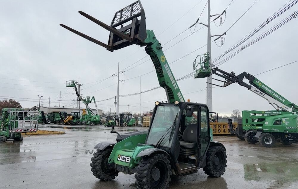 2018 JCB 525-60 in Newark, NJ