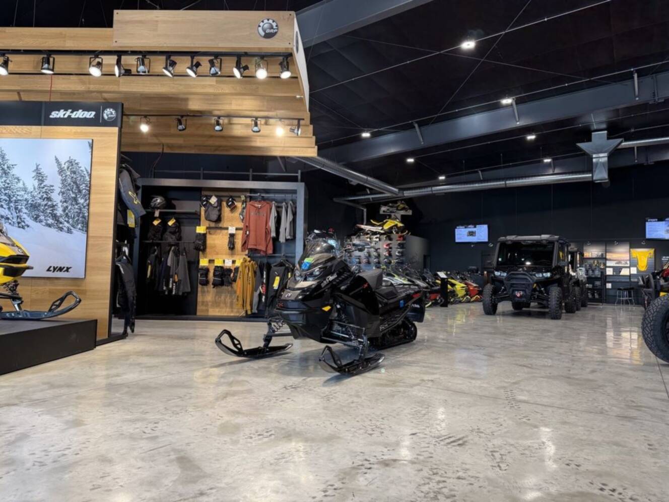 A photo of this 2023 Ski-Doo Renegade® X® 850 E-TEC Ice Ripper XT 1.25_10.25 in. /