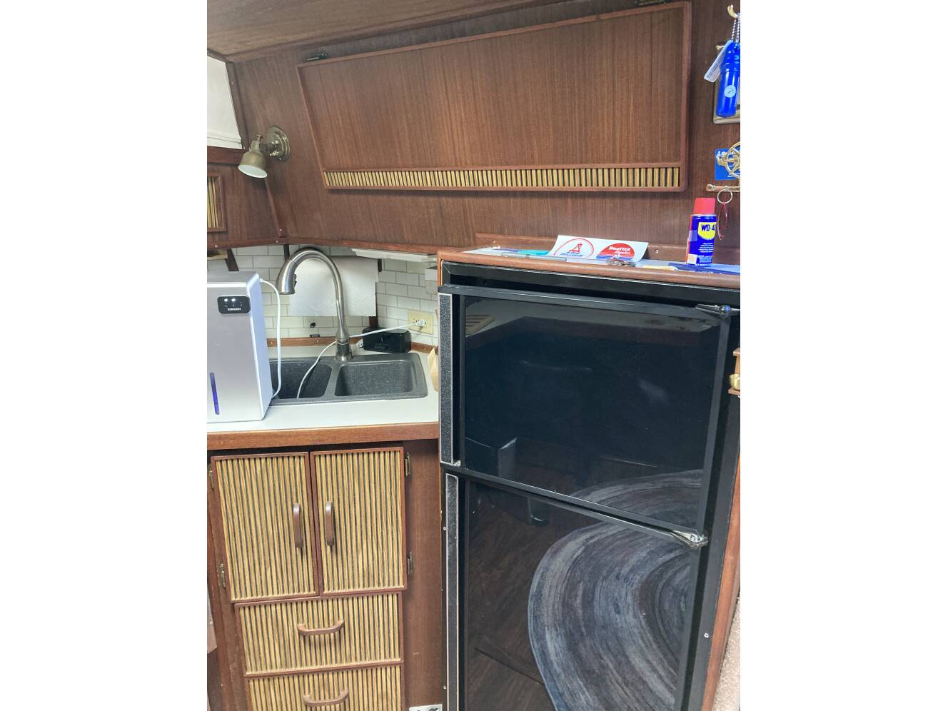 A photo of this 1986 Sea Ray 390 EXPRESS CRUISER