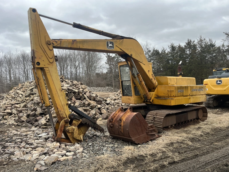 JOHN DEERE 690B