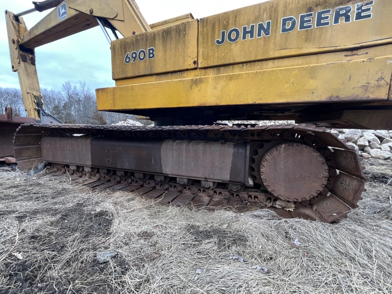 JOHN DEERE 690B