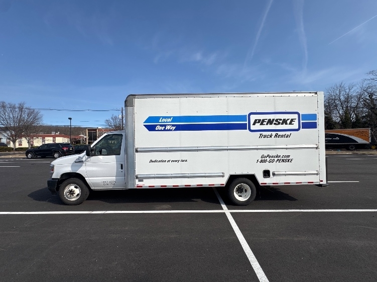 2022 Ford E-350 photo 4