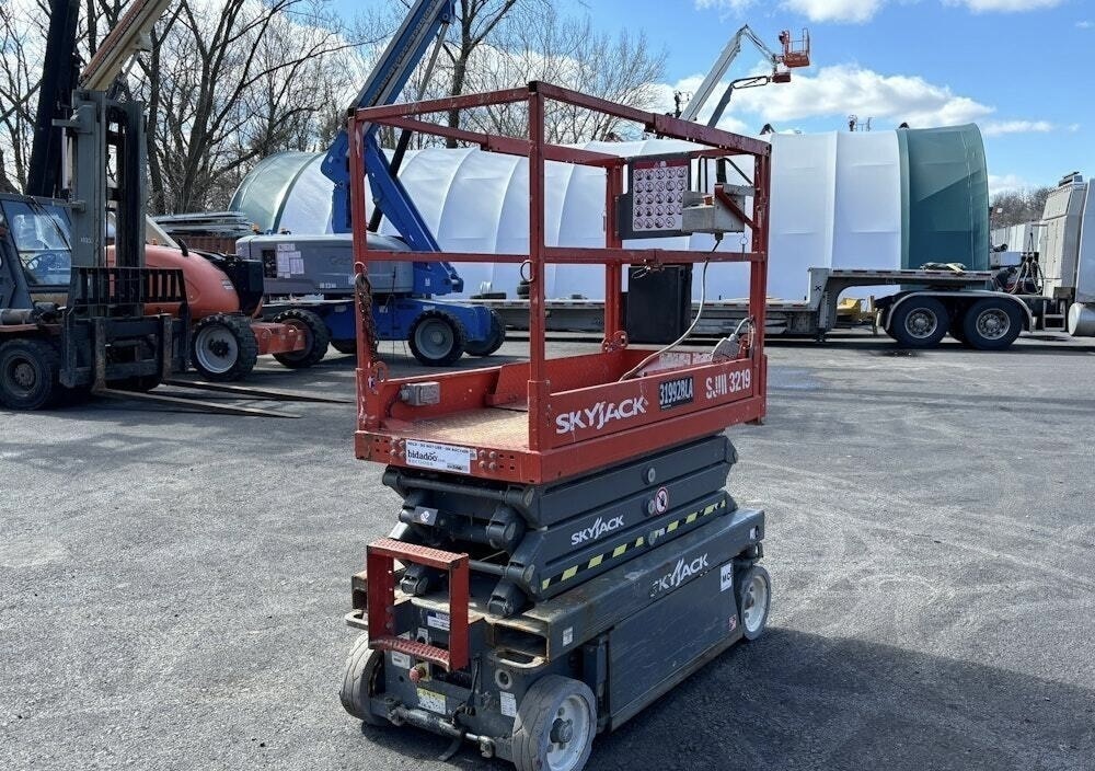 2017 SKYJACK SJIII3219 in Dearborn Heights, MI