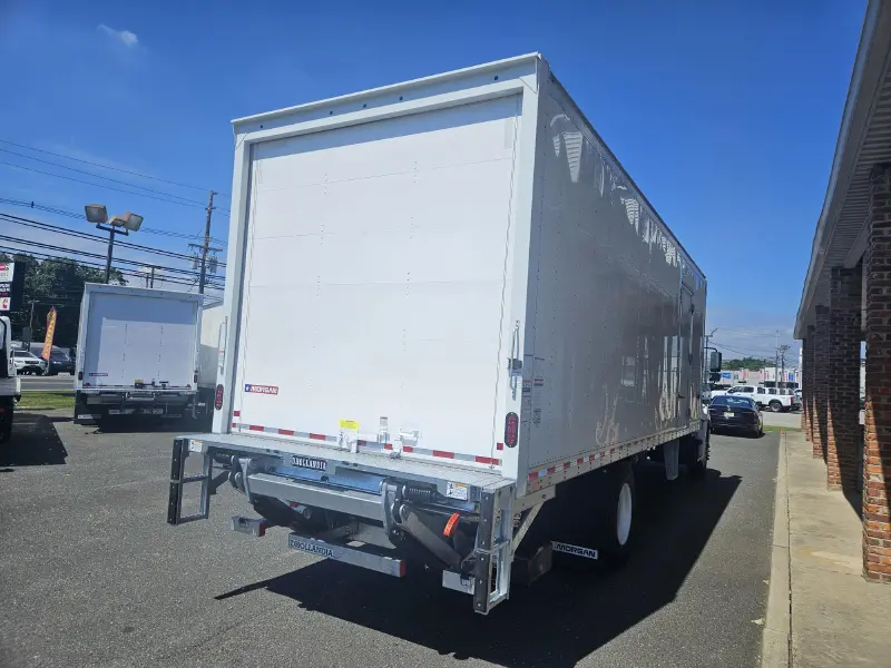 2025 HINO L6