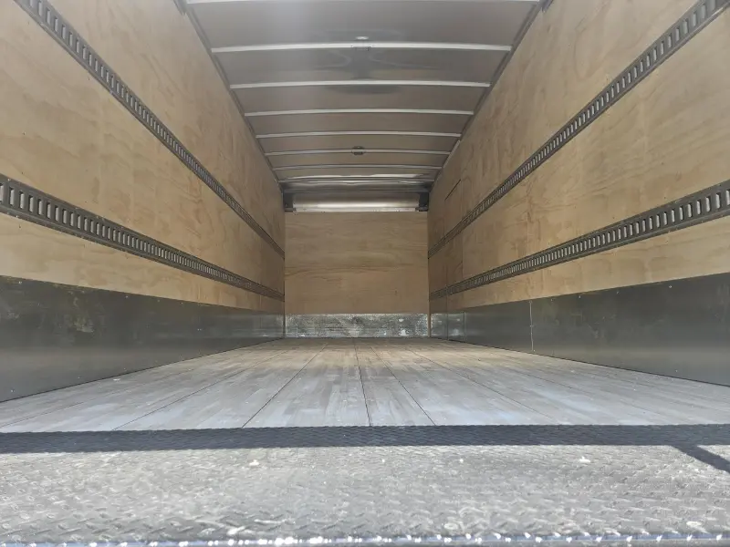 2025 HINO L6