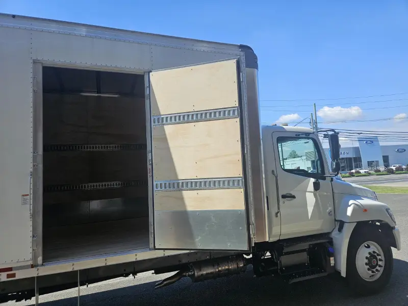 2025 HINO L6