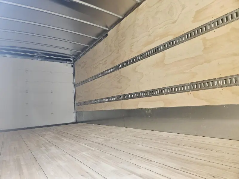 2025 HINO L6