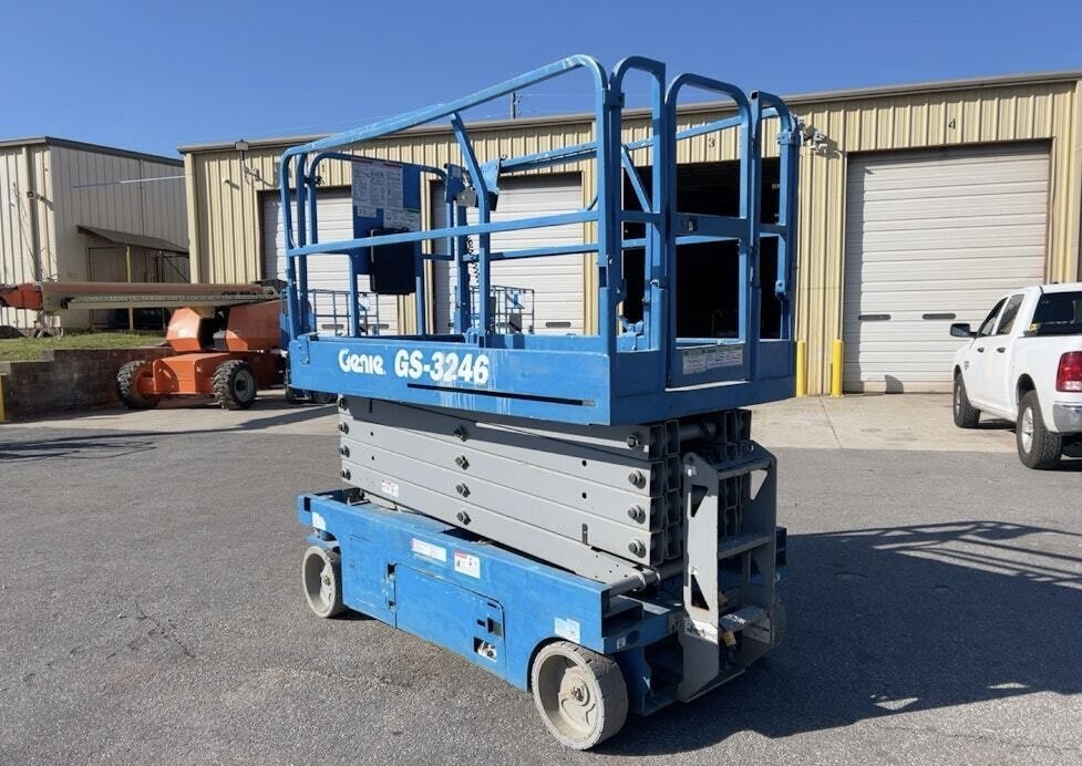 2018 GENIE GS-3246 in Dearborn Heights, MI