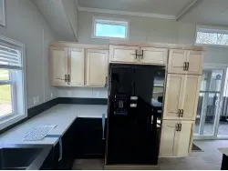 2025 ELEVATION PARK MODEL 5 SERIES 5-115