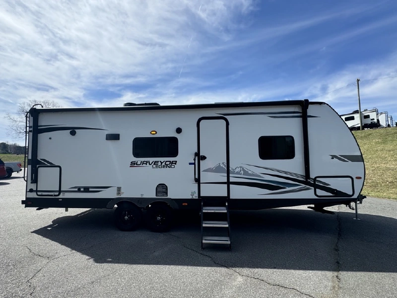 2022 FOREST RIVER SURVEYOR LEGEND 252RBLE