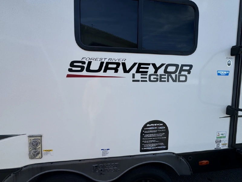 2022 FOREST RIVER SURVEYOR LEGEND 252RBLE