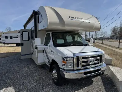 2019 Thor Motor Coach Freedom Elite RVs For Sale - RV Trader