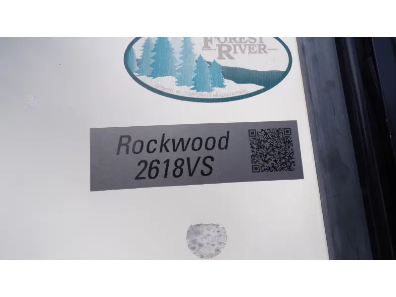 2017 FOREST RIVER ROCKWOOD ULTRA V 2618VS