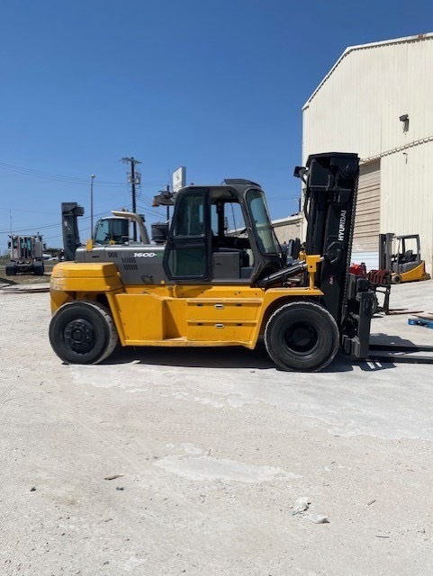2022 HYUNDAI 160D in Fort Wayne, IN
