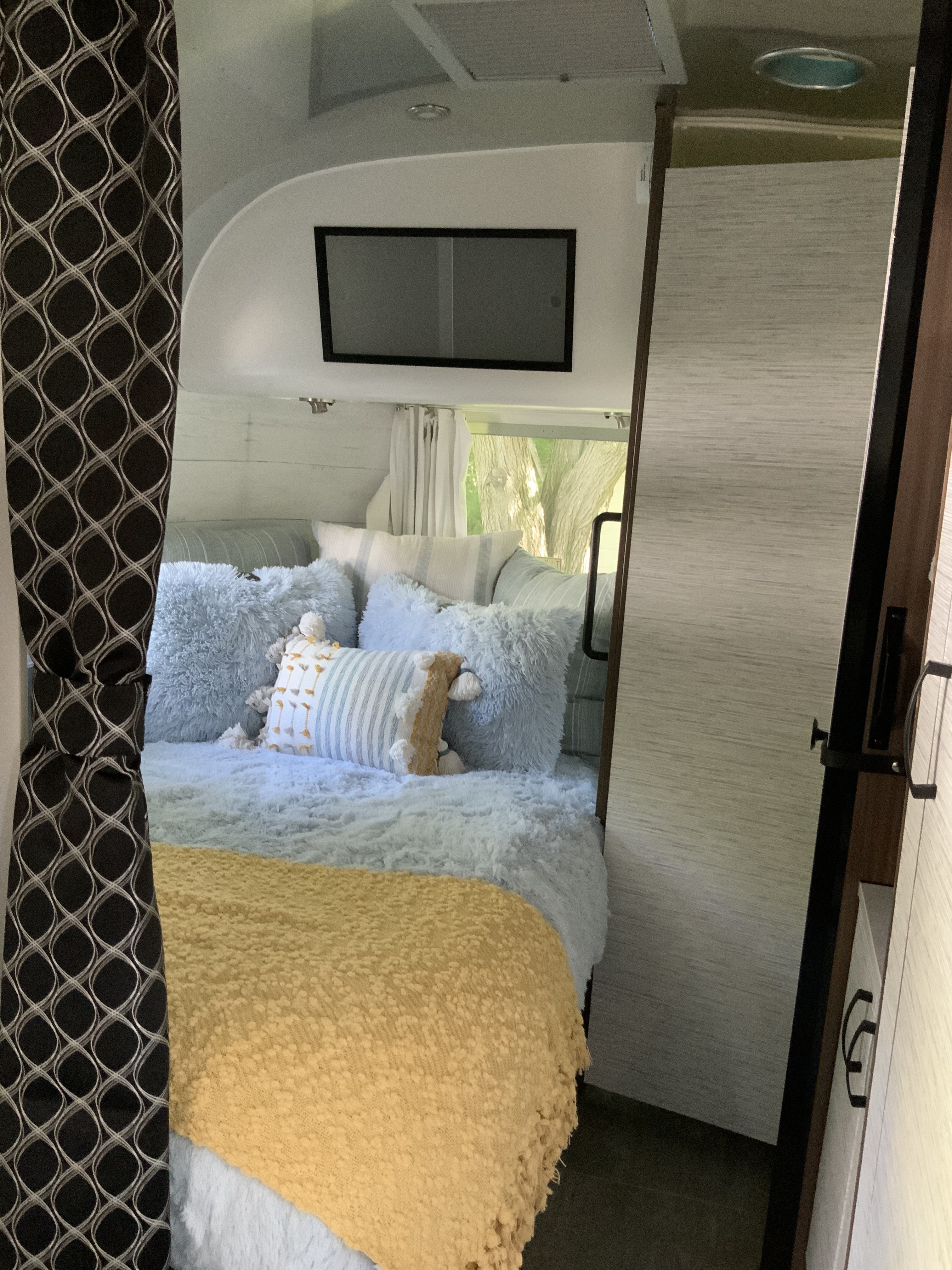2020 Airstream CARAVEL 19CB in portland ME