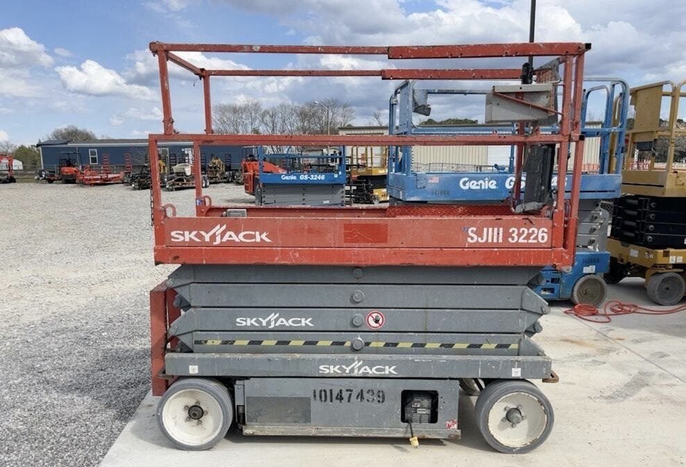 2016 SKYJACK SJIII 3226 in Hartford, CT