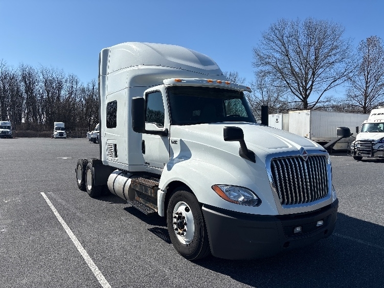 2021 INTERNATIONAL LT625 in Carlisle, PA