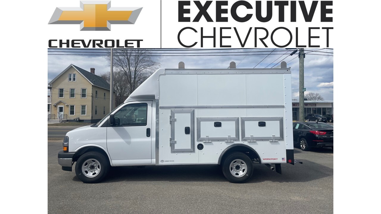 2025 CHEVROLET EXPRESS 3500 in Wallingford, CT