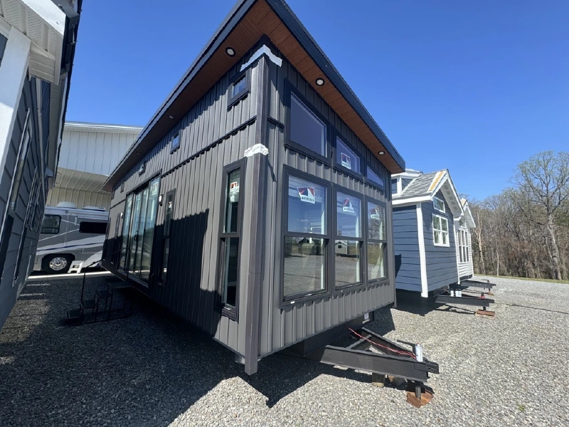 2025 ELEVATION PARK MODEL 7 SERIES 7-128