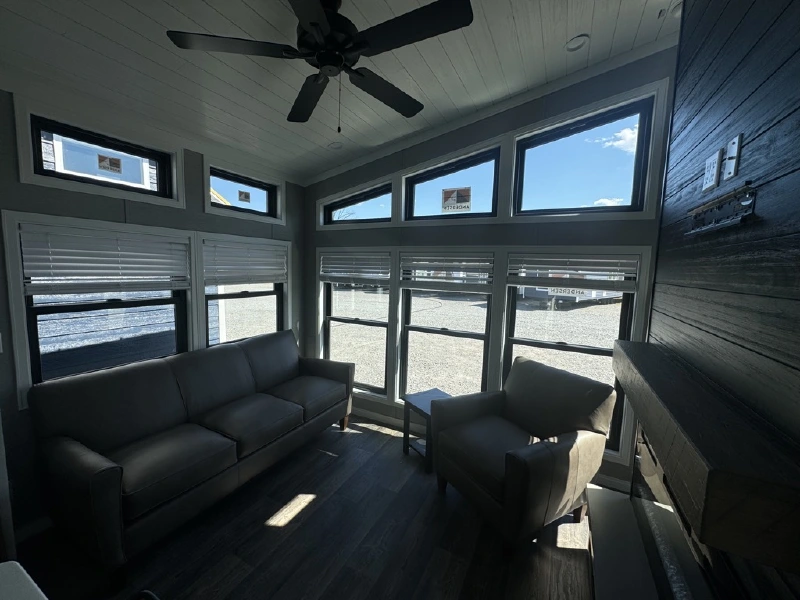 2025 ELEVATION PARK MODEL 7 SERIES 7-128