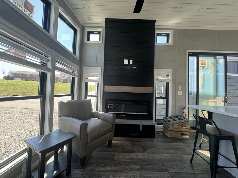 2025 ELEVATION PARK MODEL 7 SERIES 7-128