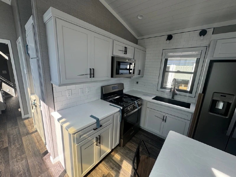 2025 ELEVATION PARK MODEL 7 SERIES 7-128