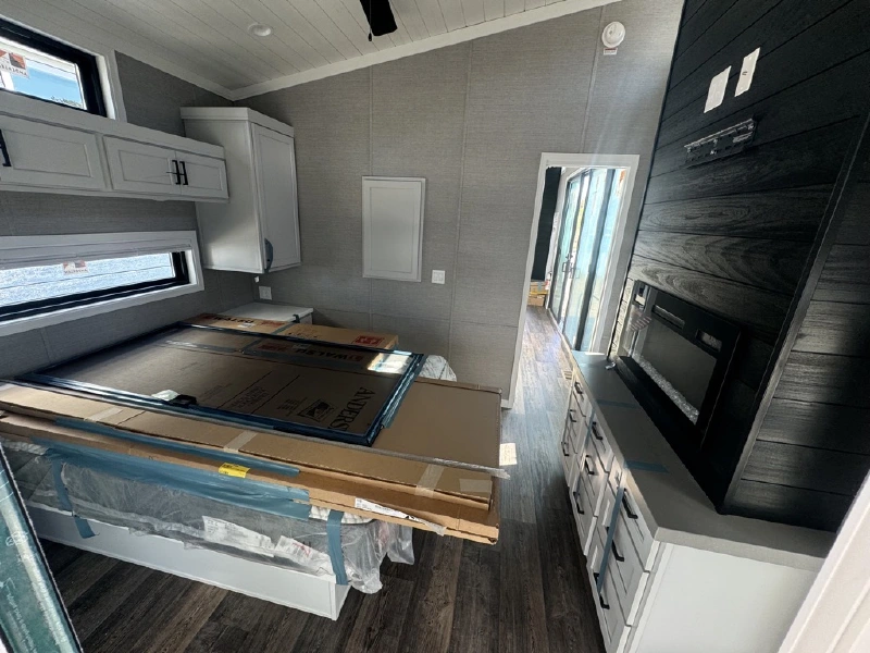 2025 ELEVATION PARK MODEL 7 SERIES 7-128
