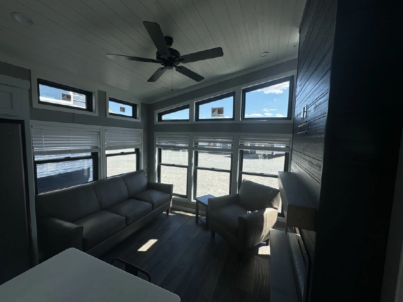 2025 ELEVATION PARK MODEL 7 SERIES 7-128