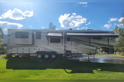 2020 DRV MOBILE SUITES 44 COLUMBUS in buckeye AZ