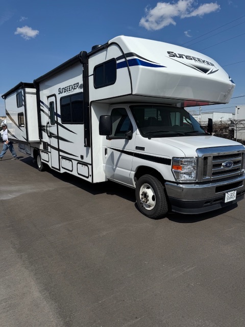 2022 Forest River SUNSEEKER 3250DS LE in zionsville IN
