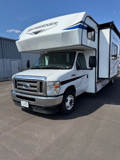 2022 Forest River SUNSEEKER 3250DS LE in zionsville IN