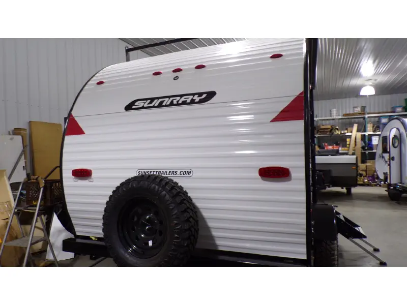 2025 SUNSET PARK RV SUNRAY 149