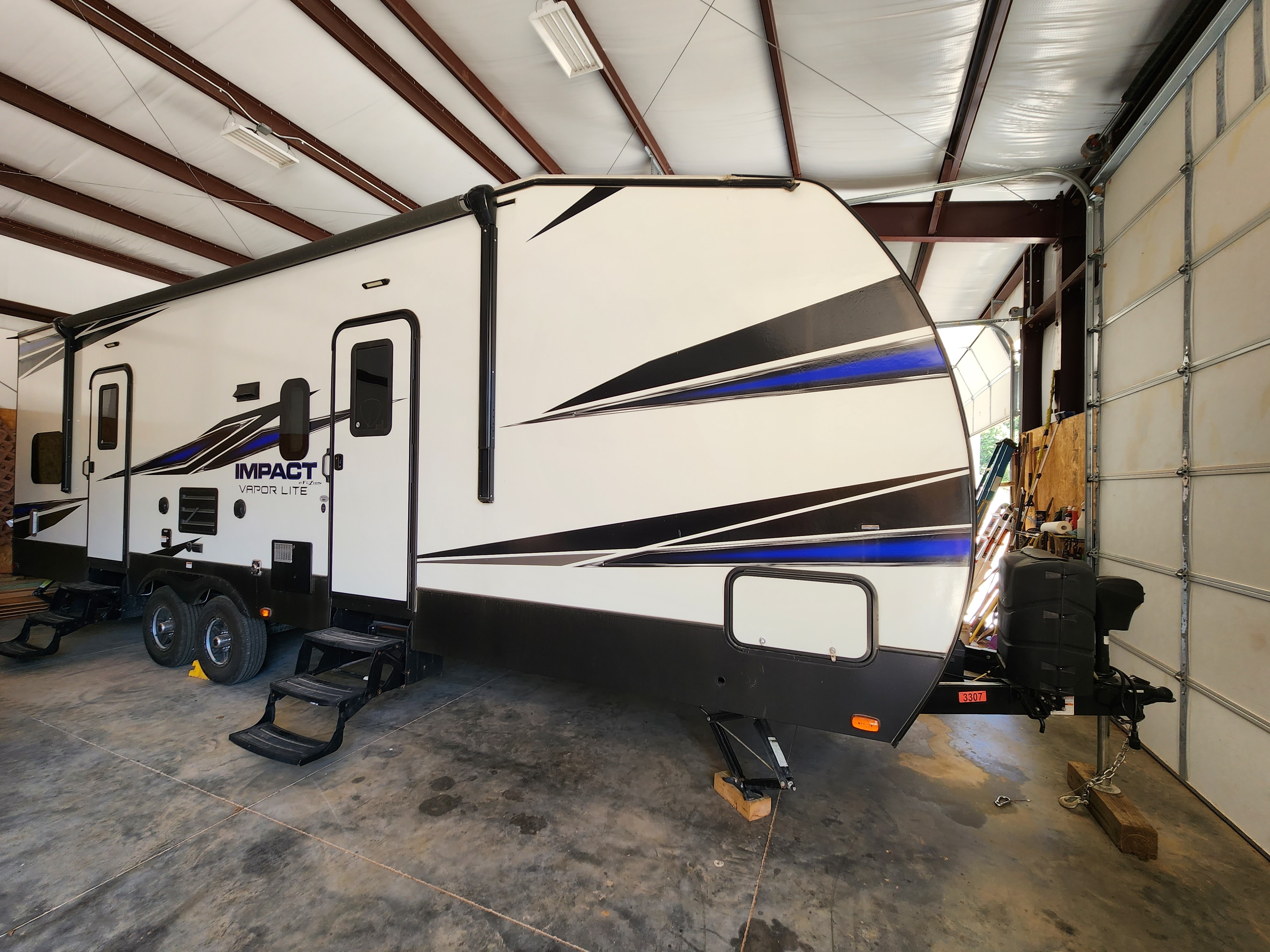 2019 Keystone IMPACT VAPOR LITE 29V in london AR