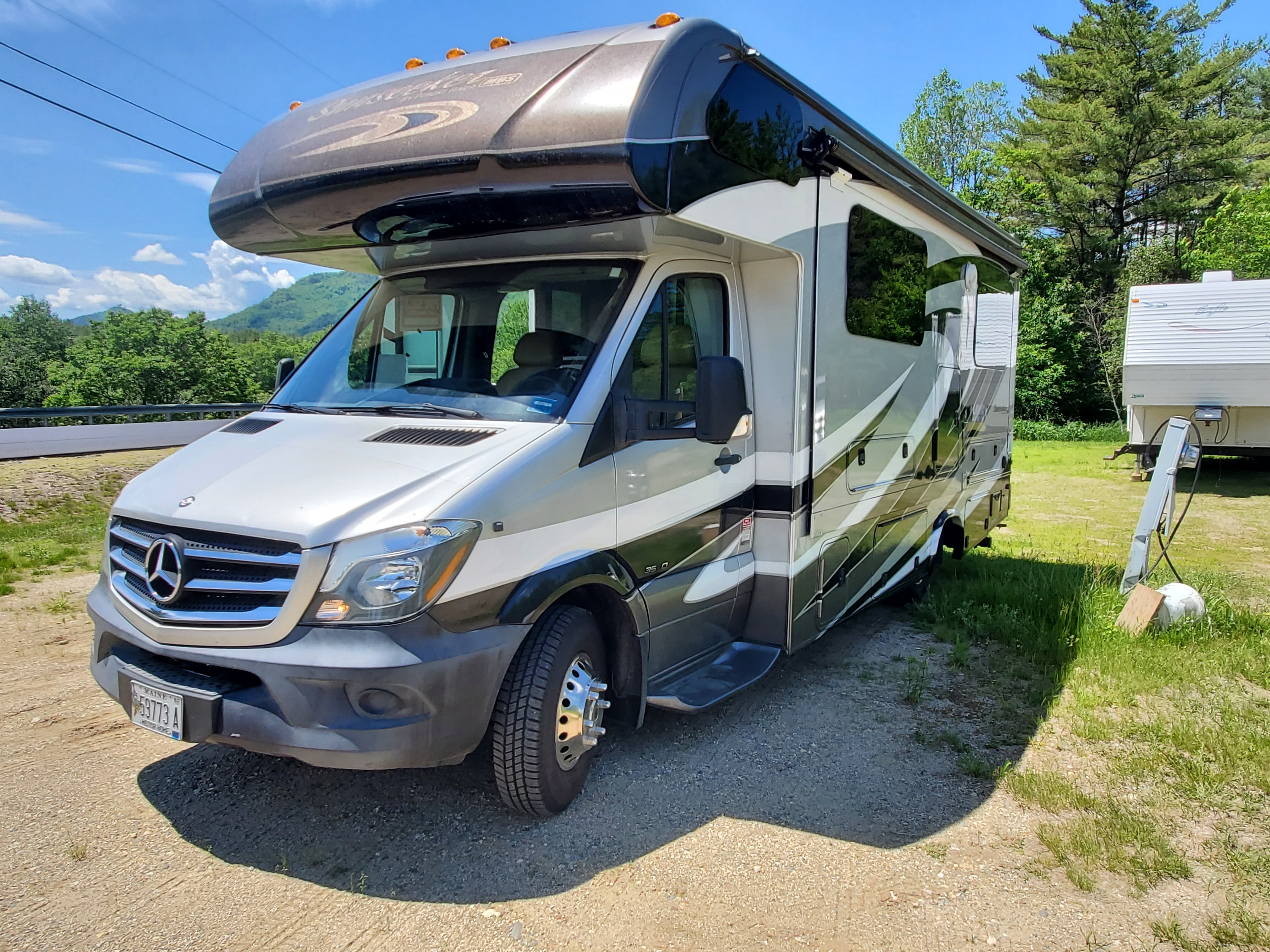 2016 Forest River SUNSEEKER 2400W MBS RV