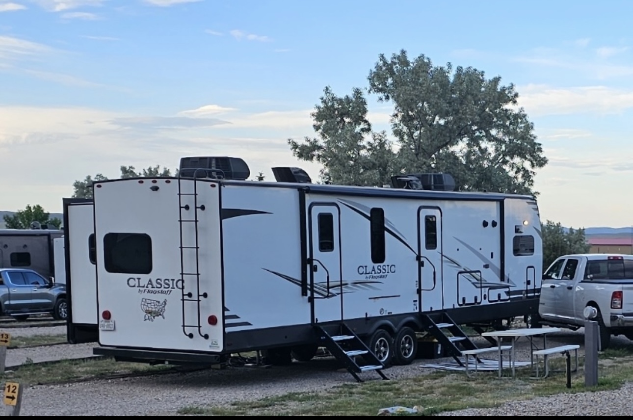 O'NEILLオニール タッパーSUPER LITE CLASSIC Flagstaff Super Lite Travel Trailers - Forest River RV