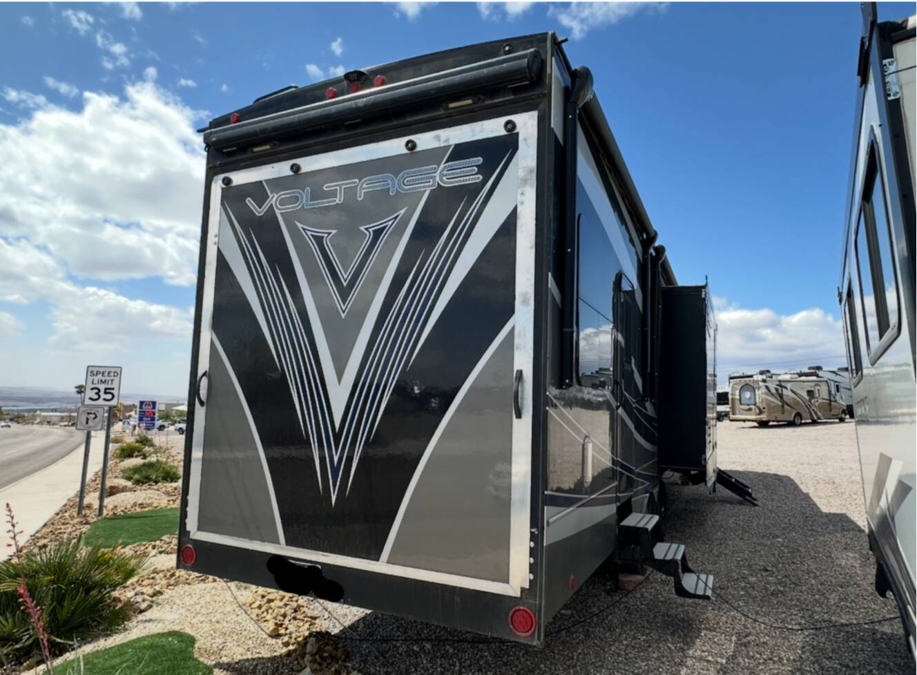 A photo of this 2019 Dutchmen VOLTAGE 4185