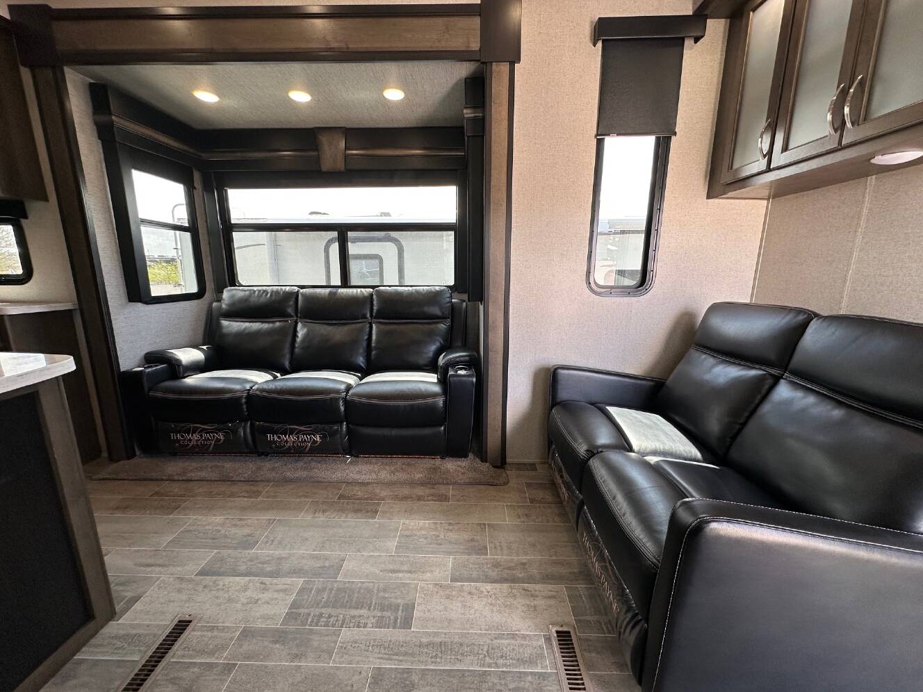 A photo of this 2019 Dutchmen VOLTAGE 4185