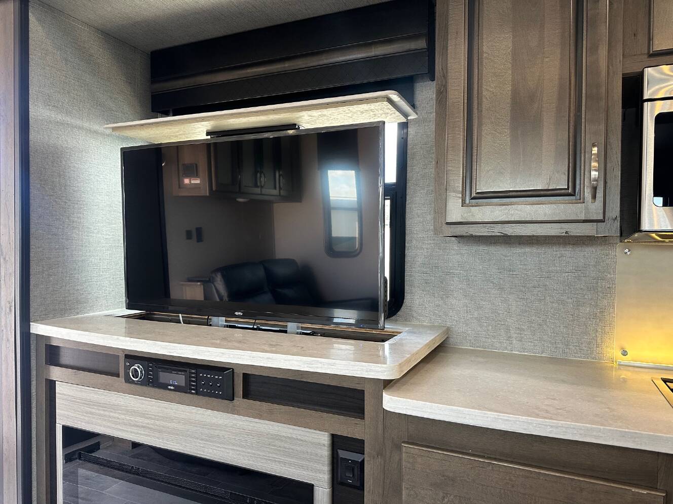 A photo of this 2019 Dutchmen VOLTAGE 4185