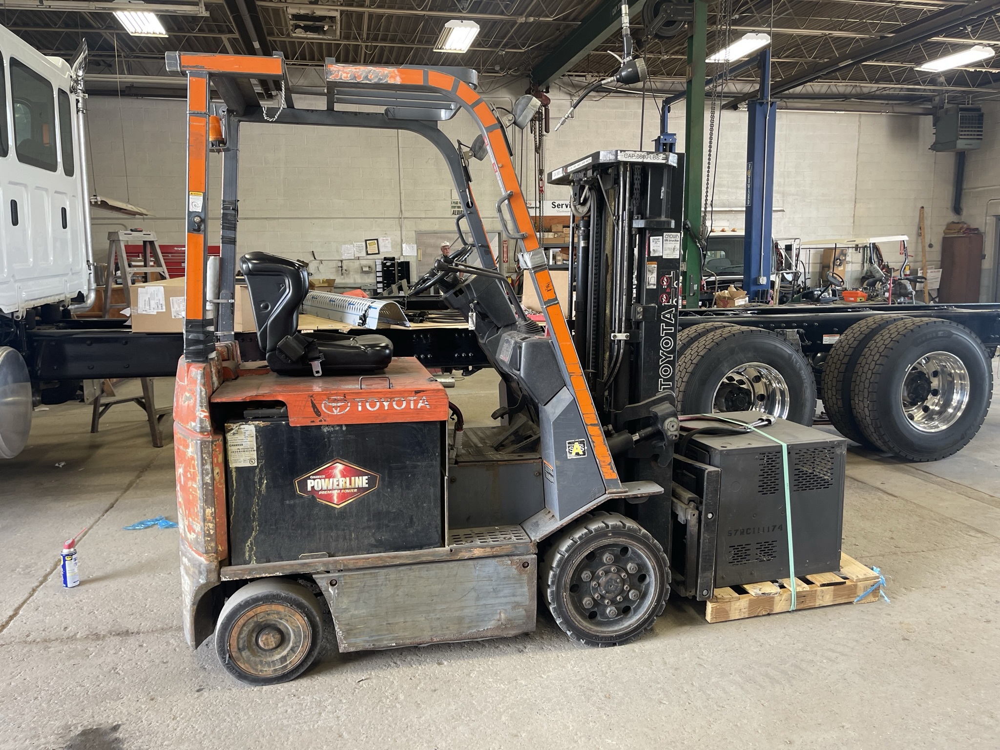 2002 TOYOTA 7FBCU20 in Canton, OH